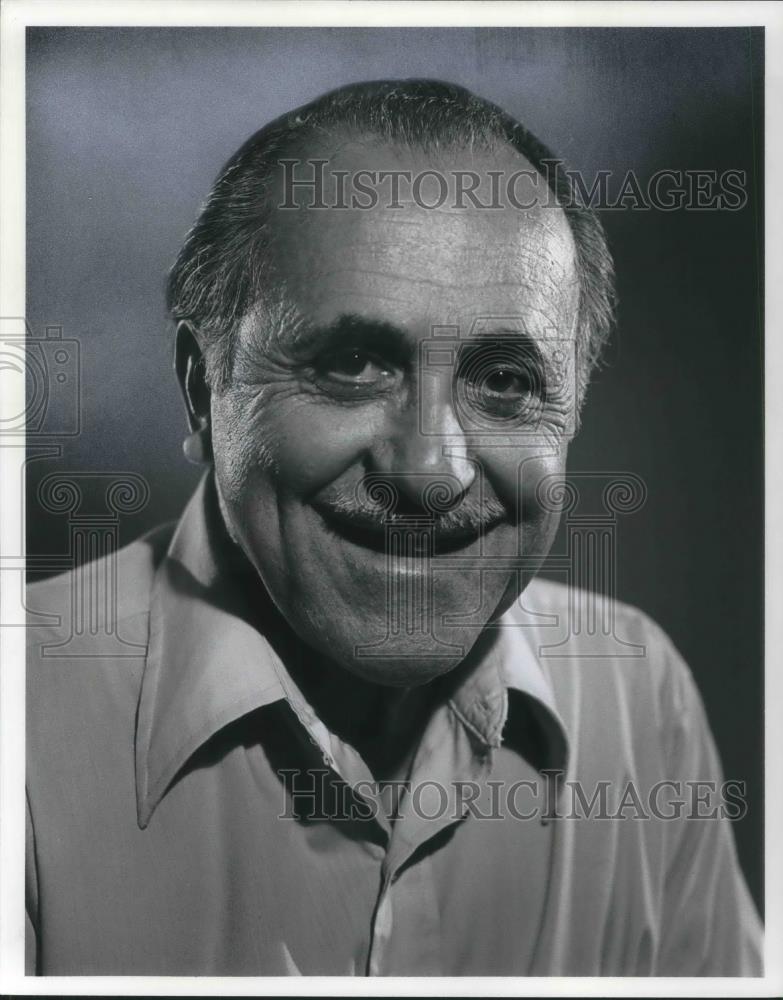 1975 Press Photo Lawrence Carra Great Lakes Shakespeare Festival Producer Diir - Historic Images