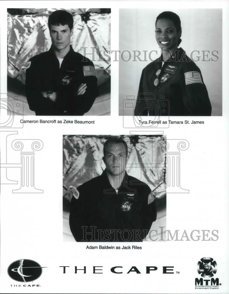 Press Photo Cameron Bancroft Tyra Ferrell and Adam Baldwin in The Cape - Historic Images