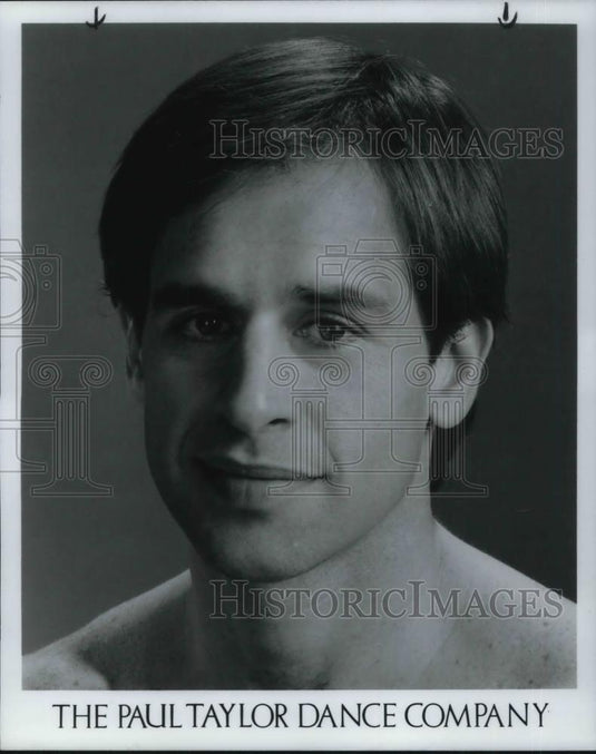 1985 Press Photo Thomas Evert of The Paul Taylor Dance Company - cvp11971 - Historic Images