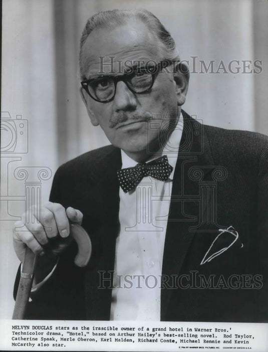 1967 Press Photo Melvyn Douglas in Hotel - cvp03811 - Historic Images