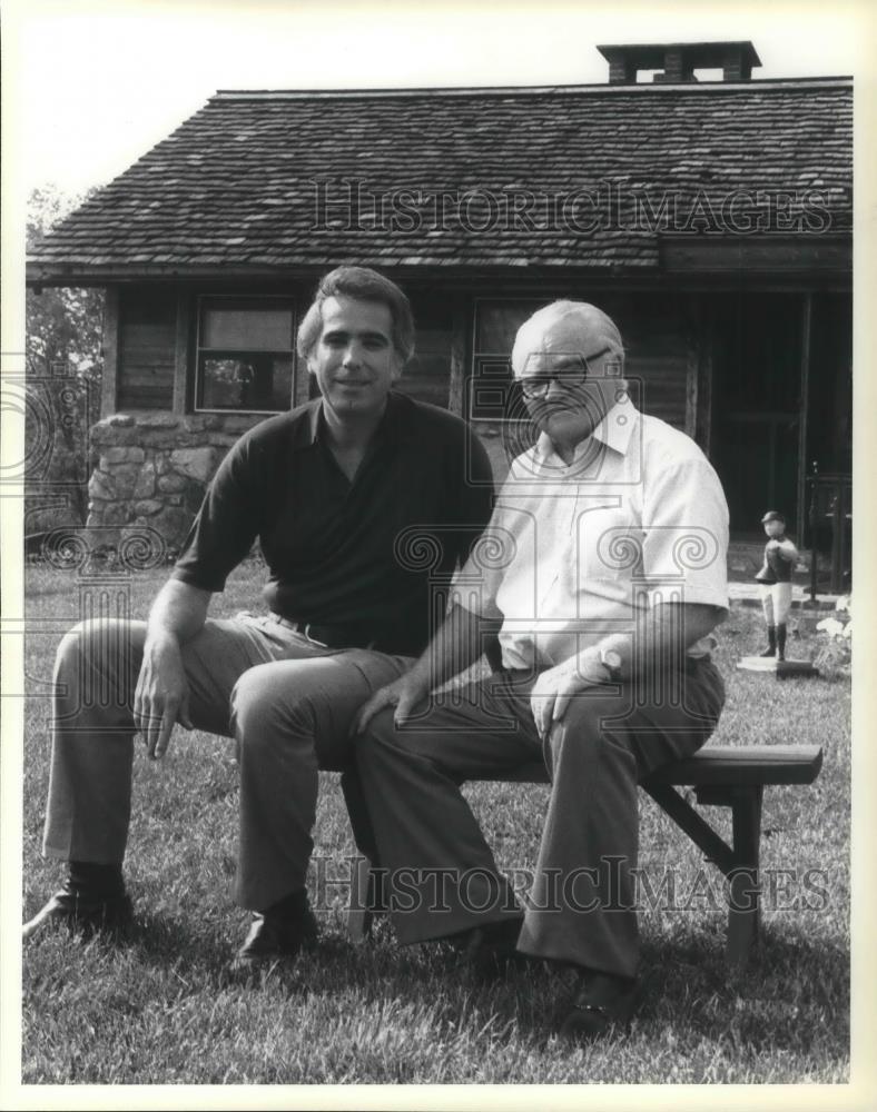 1983 Press Photo James Cagney &amp; Tom Snyder - 338 - cvp07959 - Historic Images