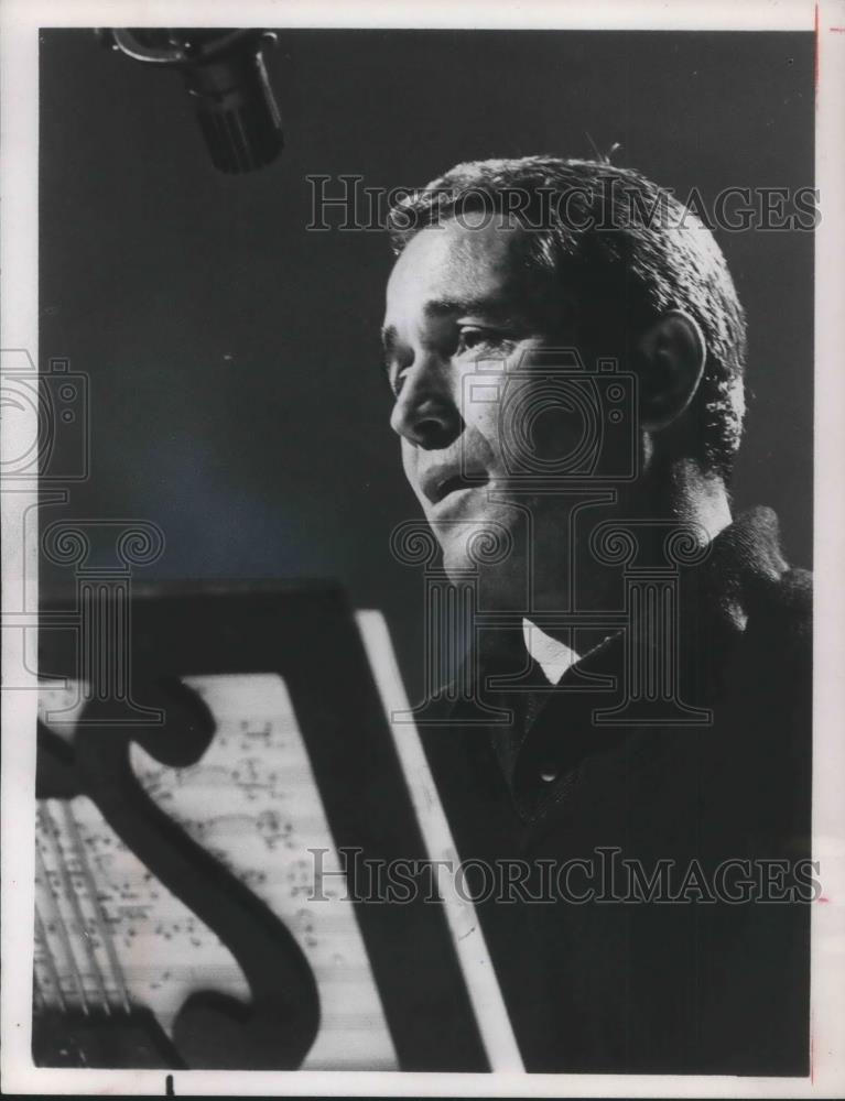 1977 Press Photo Music Artist Perry Como - cvp07478 - Historic Images