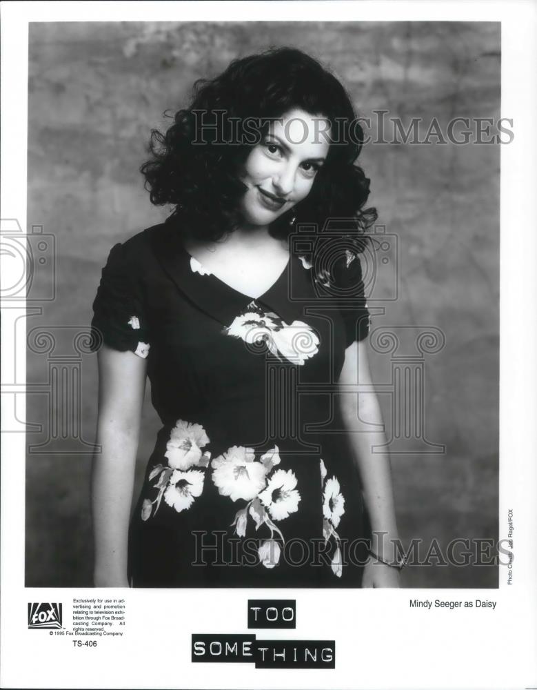 1995 Press Photo Mindy Seeger in Too Something - cvp11205 - Historic Images