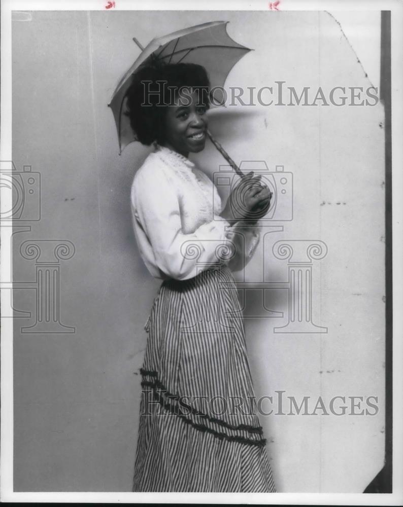 1977 Press Photo Cynthia Harvey as Laurey in Oklahoma! Cleveland Ohio - Historic Images