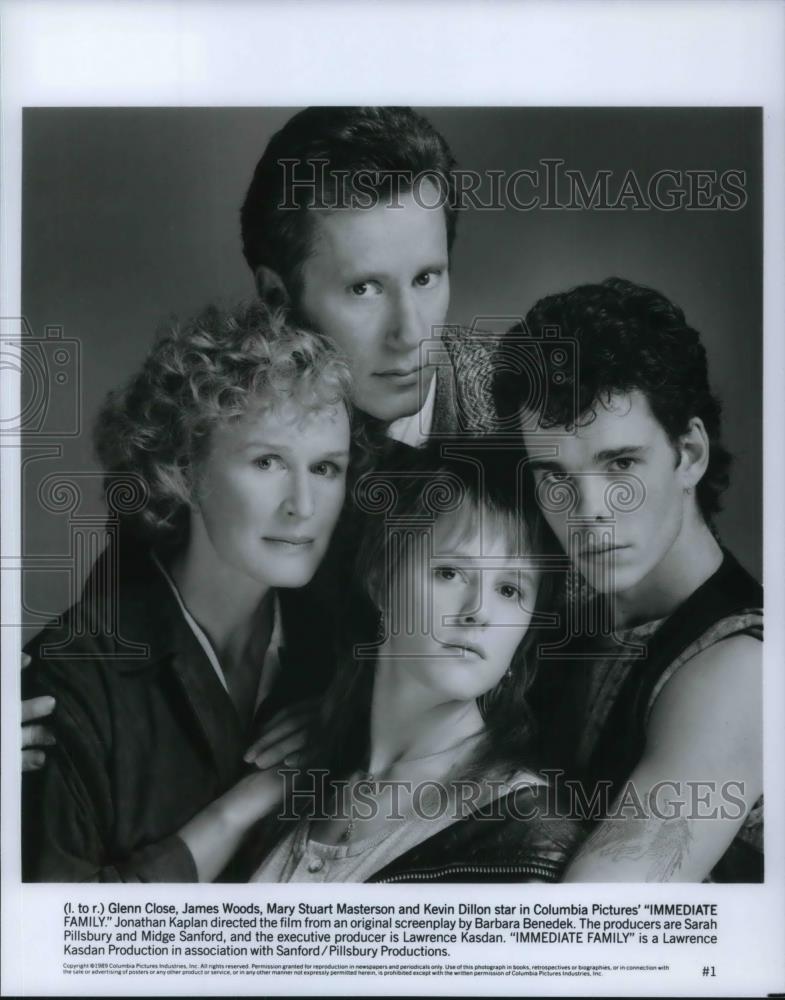 1989 Press Photo Glenn Close, James Black & Kevin Dillon in Immediate Family - Historic Images