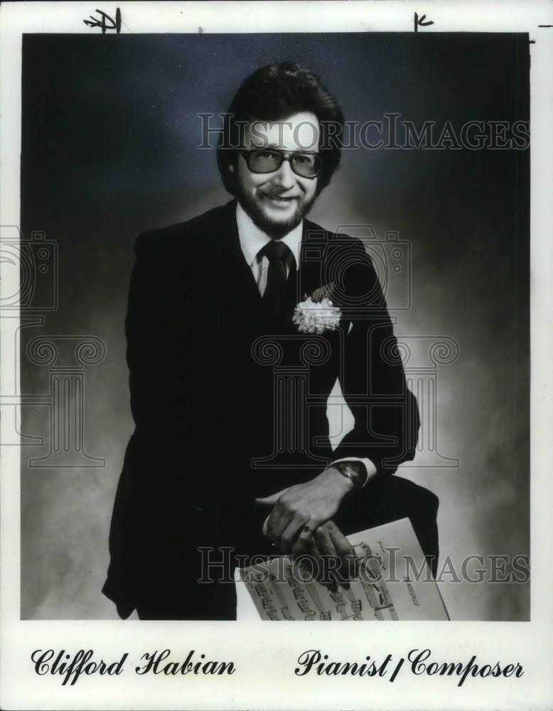1983 Press Photo Clifford Habian Pianist - cvp17791 - Historic Images