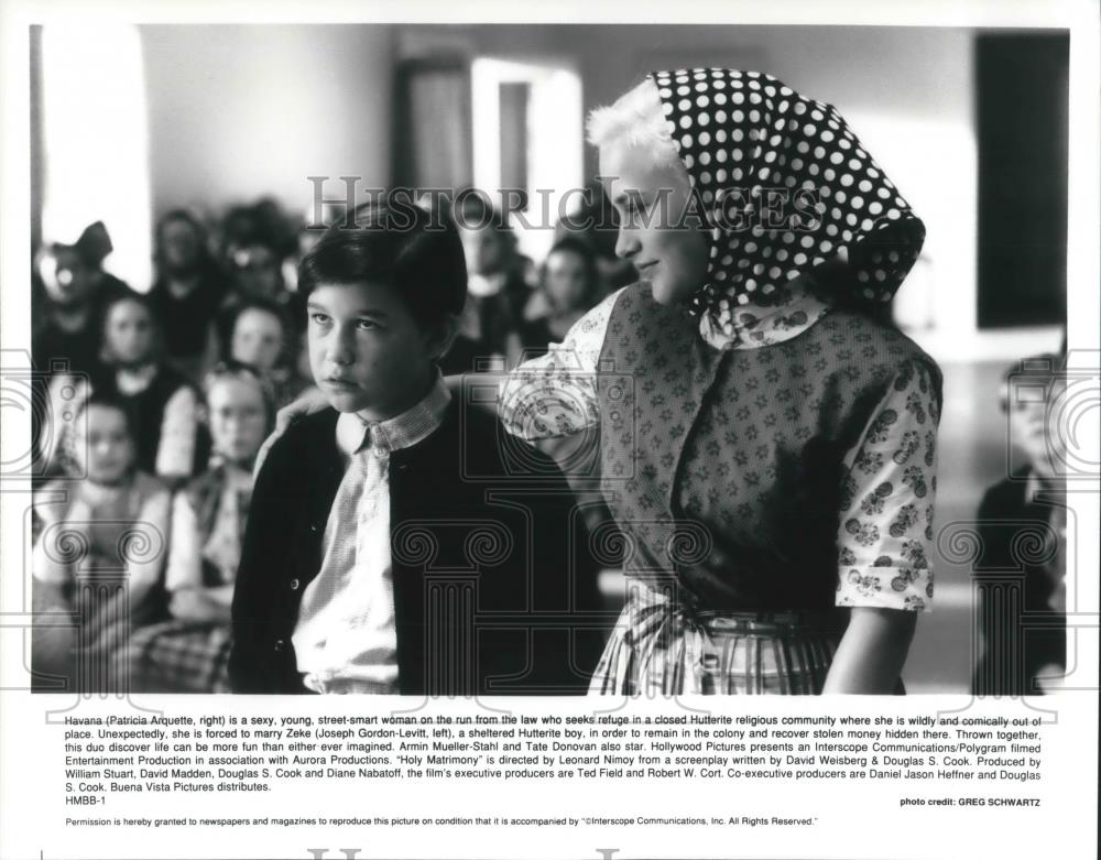 1995 Press Photo Patricia Arquette and Joseph Gordon-Levitt in Holy Matrimony - Historic Images