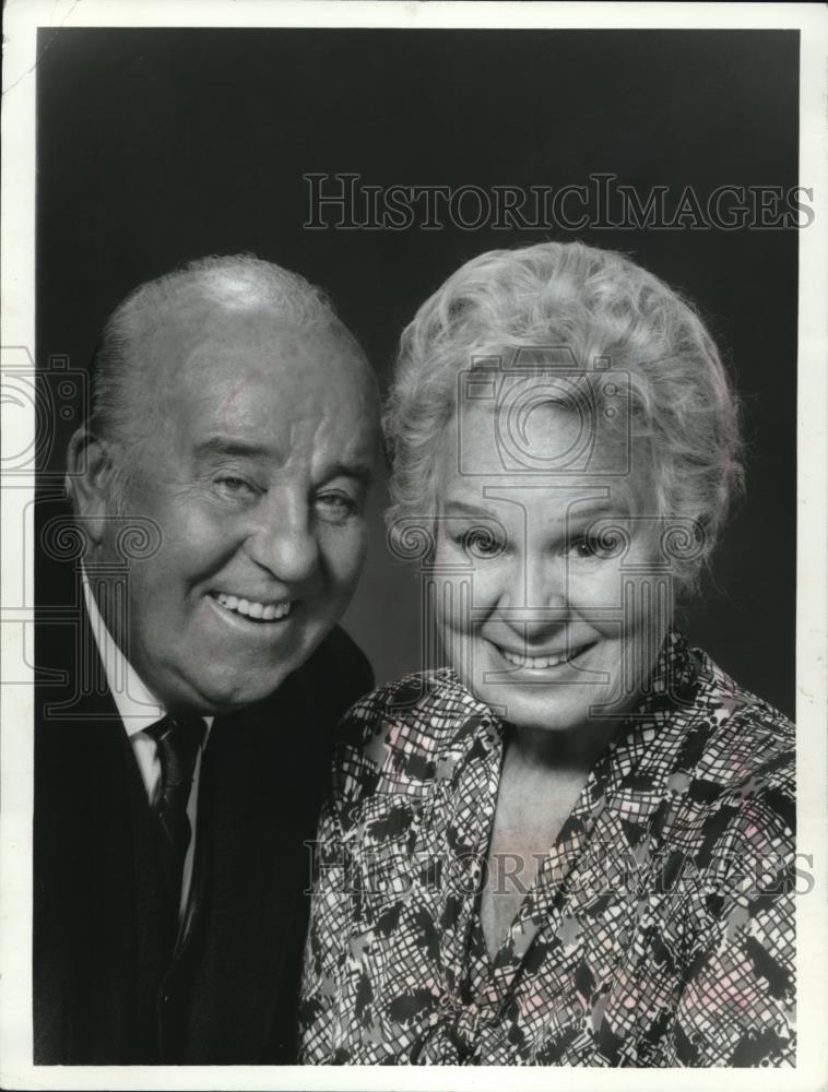 1972 Press Photo Shirley Booth and J. Patrick O&#39;Malley in A Touch of Grace - Historic Images