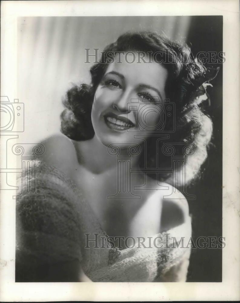 1946 Press Photo Anita Ellis stars on The Skelton Scrapbook - cvp04601 - Historic Images