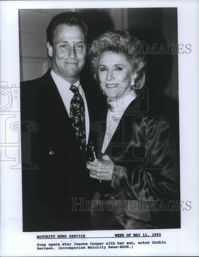 1992 Press Photo Jeanne Cooper, Actress &amp; Corbin Bernson Actor - cvp02420 - Historic Images