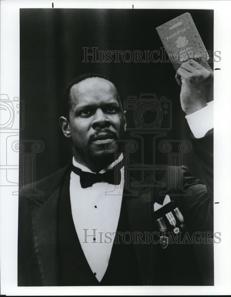 1991 Press Photo Avery Brooks in Paul Robeson - cvp00500 - Historic Images