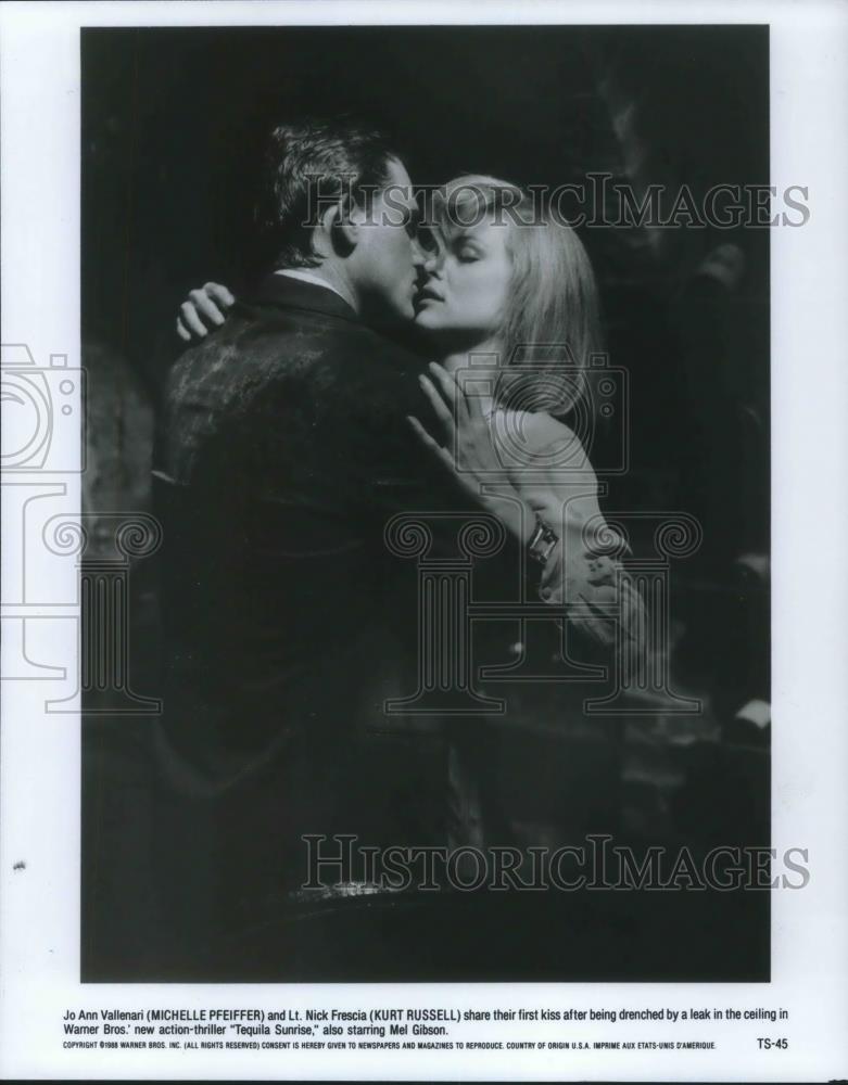 1988 Press Photo Michelle Pfeiffer and Kurt Russell star in Tequila Sunrise - Historic Images