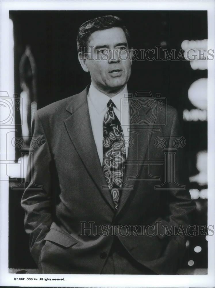 1992 Press Photo Dan Rather on 48 Hours Tales of Times Square - cvp09892 - Historic Images