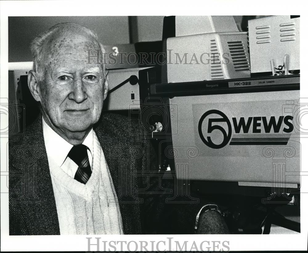 1987 Press Photo Jim Breslin Producer WEWS Channel 5 - cvp00677 - Historic Images