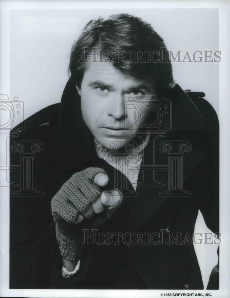 1985 Press Photo Robert Urich in Spencer for Hire - cvp10912 - Historic Images