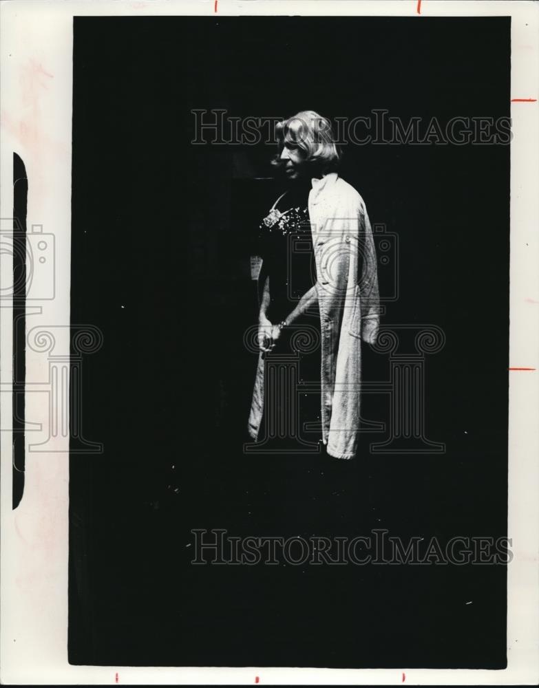 1976 Press Photo Milton Berle Actor Comedian at Cleveland Masonic Auditorium - Historic Images