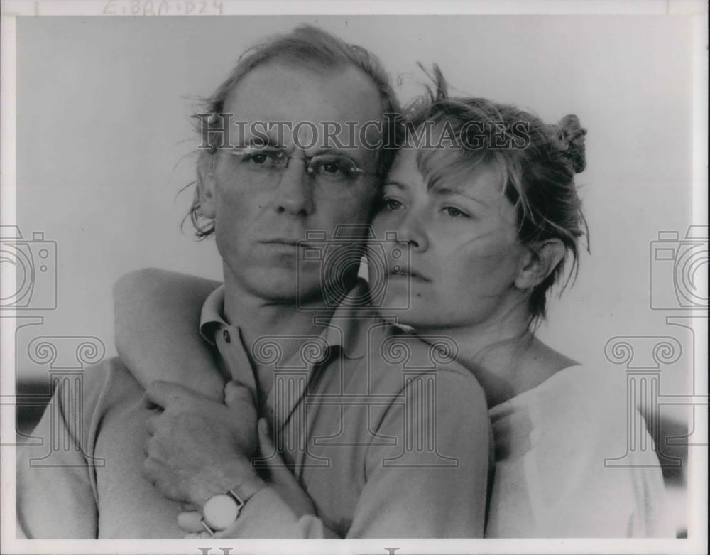 1991 Press Photo Chris Haywood & Gosia Dobrowloska in Golden Braid - cvp19992 - Historic Images