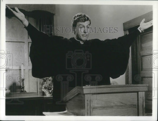 1977 Press Photo Dick Van Dyke stars in Cold Turkey - cvp11530 - Historic Images