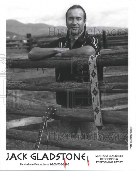 1998 Press Photo Jack Gladstone Recording and Performing Artist - cvp13686 - Historic Images