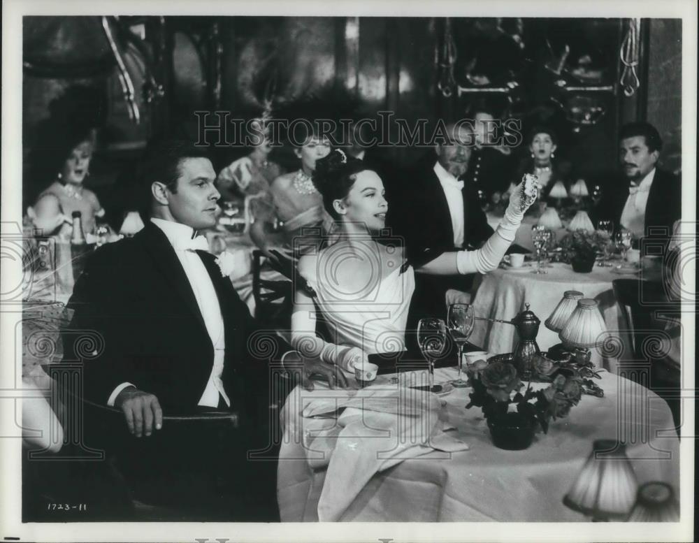 1966 Press Photo Leslie Caron and Louis Jourdan star in Gigi - Historic Images