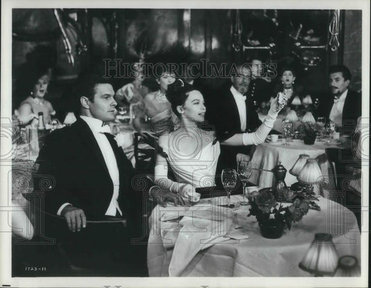 1966 Press Photo Leslie Caron and Louis Jourdan star in Gigi - Historic Images