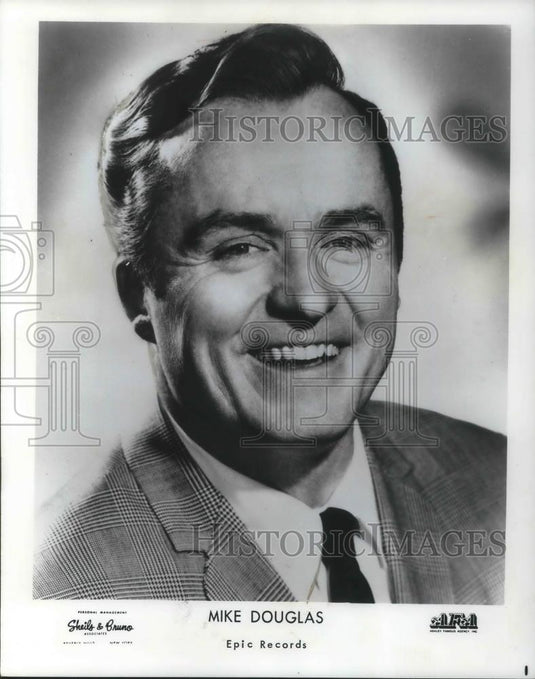 1966 Press Photo Mike Douglas Big Band Singer Entertainer Talk Show Host - Historic Images