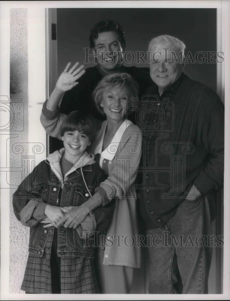 1991 Press Photo Cloris Leachman Brian Keith and Christopher McDonald Actor - Historic Images