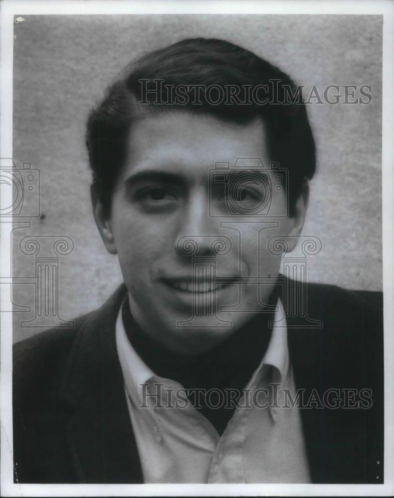 1969 Press Photo Frank Coppola in Oliver - cvp02429 - Historic Images