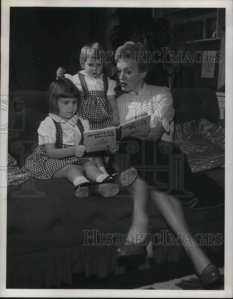1950 Press Photo Eve Arden &amp; Her 2 Daughters Connie &amp; Liza - cvp14695 - Historic Images