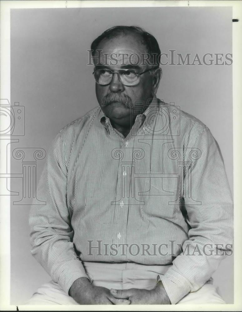 1986 Press Photo Wiford Brimley in House Rules for Better Living - cvp06818 - Historic Images