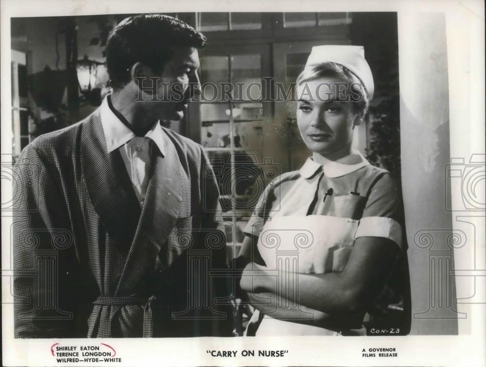 1960 Press Photo Terence Longdon and Shirley Eaton in Carry on Nurse - cvp04980 - Historic Images
