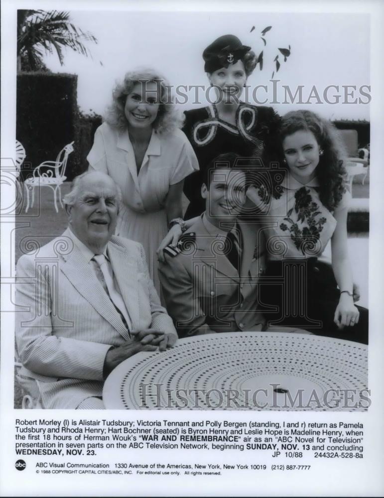 1988 Press Photo Robert Morley, Victoria Tennant, in War and Remembrance - Historic Images