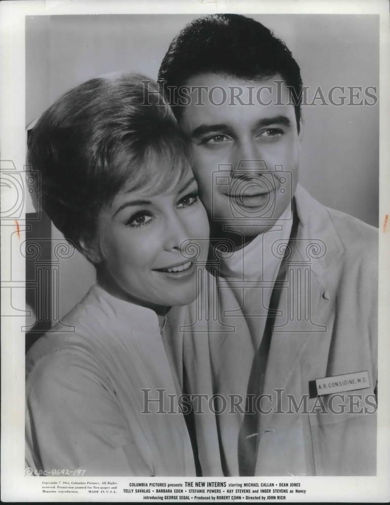 1964 Press Photo Barbara Eden and Michael Callan in The New Interns - cvp06064 - Historic Images