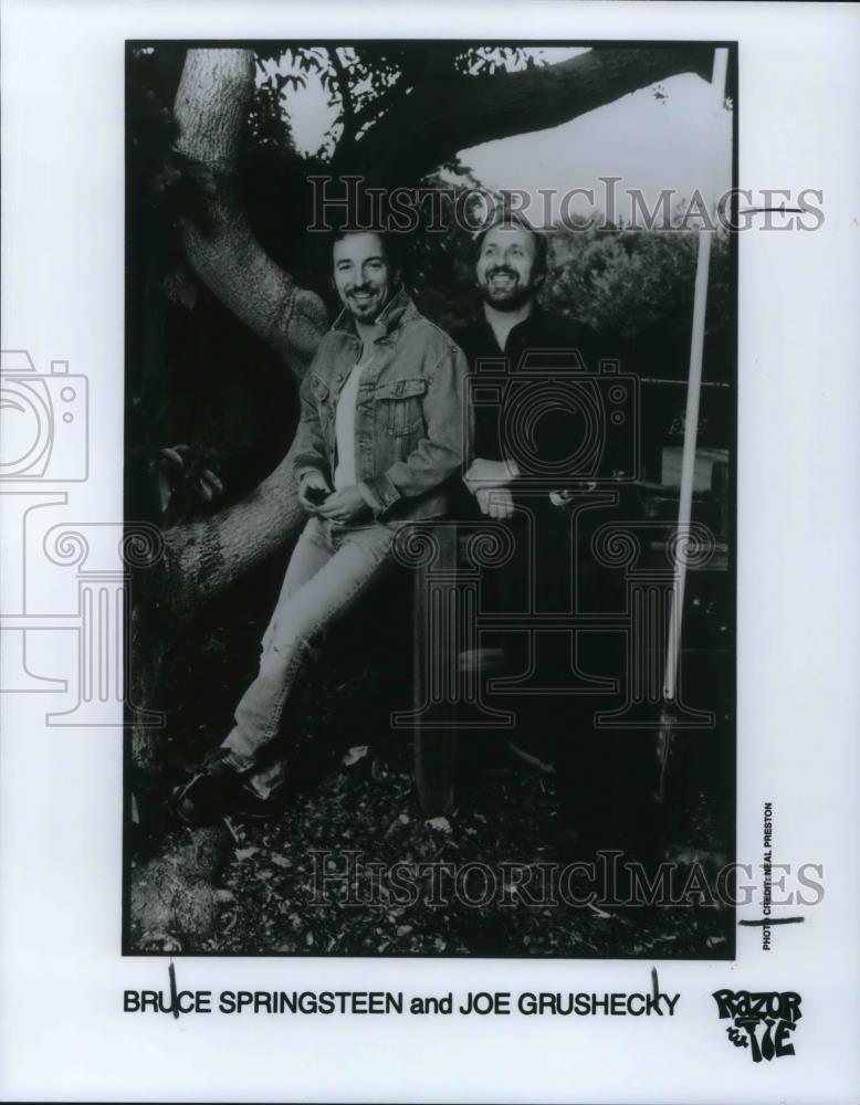 1995 Press Photo Joe Grushecky &amp; Bruce Springsteen, Music Artists - cvp17746 - Historic Images