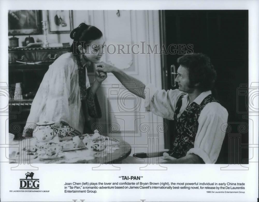 1987 Press Photo Joan Chen and Bryan Brown star in Tai-Pan - cvp10151 - Historic Images