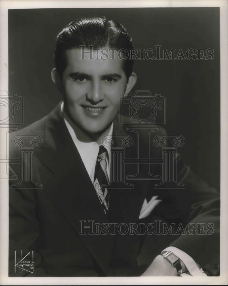 1952 Press Photo Russ Emery Singer - cvp06270 - Historic Images