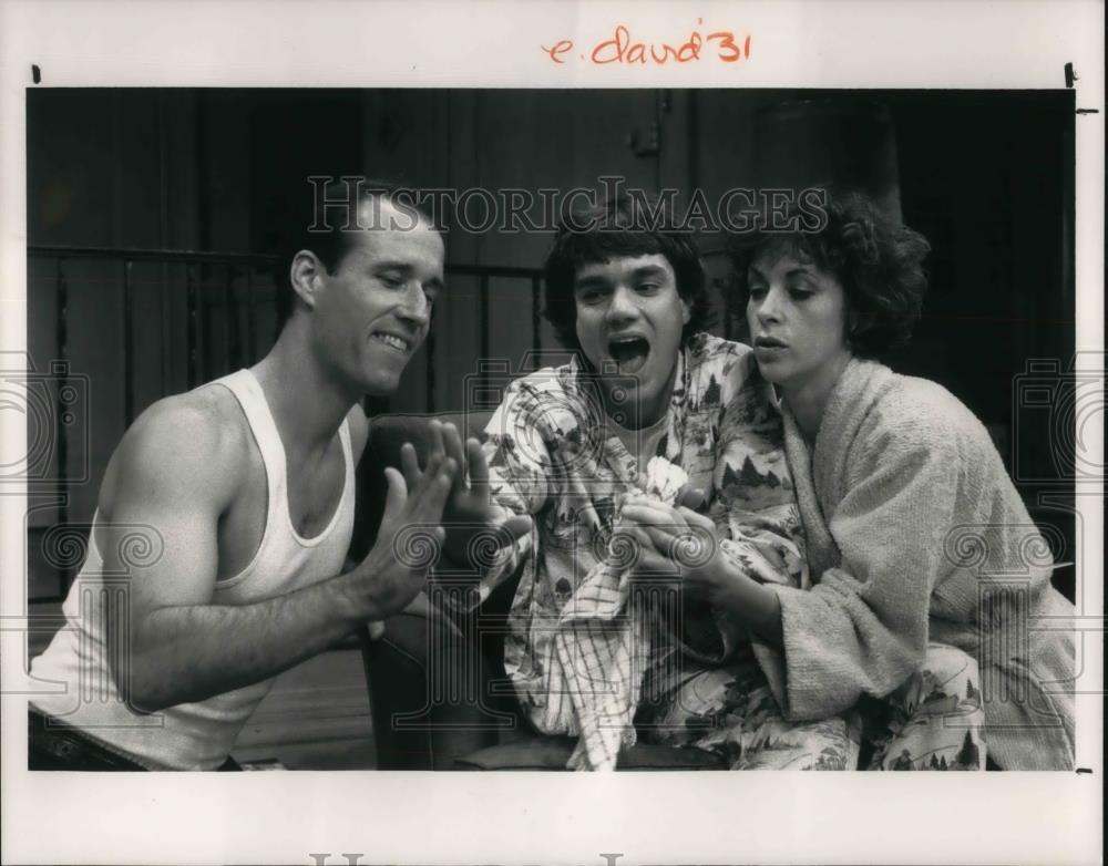 1991 Press Photo Kevin Geer Jamie Harrold and Ellen Greene in David&#39;s Mother - Historic Images