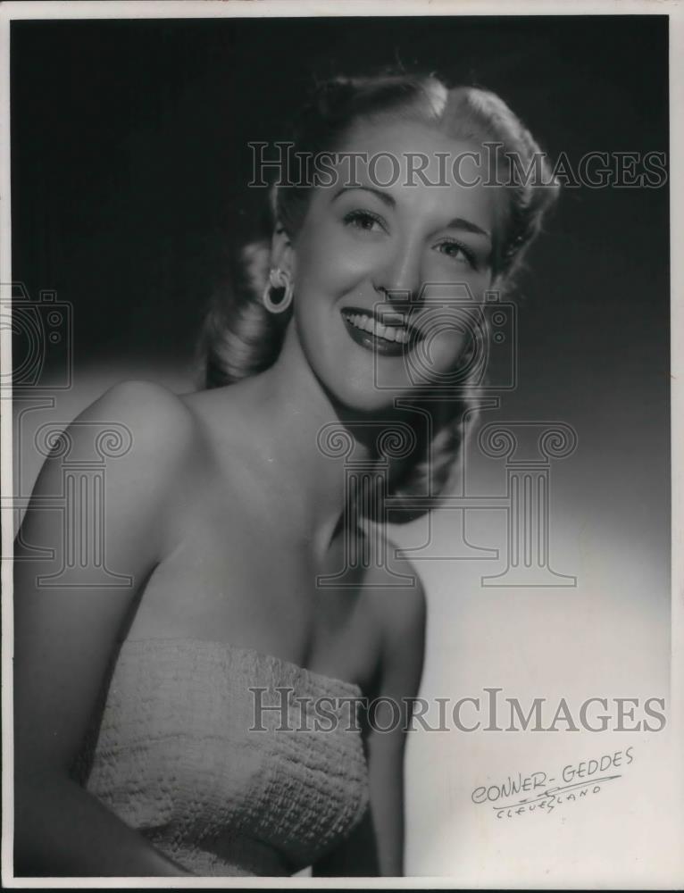 1951 Press Photo Geraldine Hanning Broadway Actress - cvp15954 - Historic Images