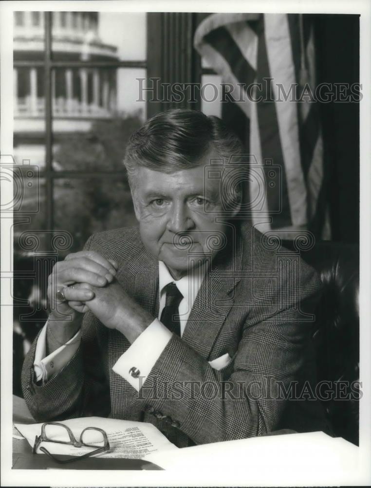 1989 Press Photo Dick O&#39;Neill star in Top of the Hill - cvp10740 - Historic Images