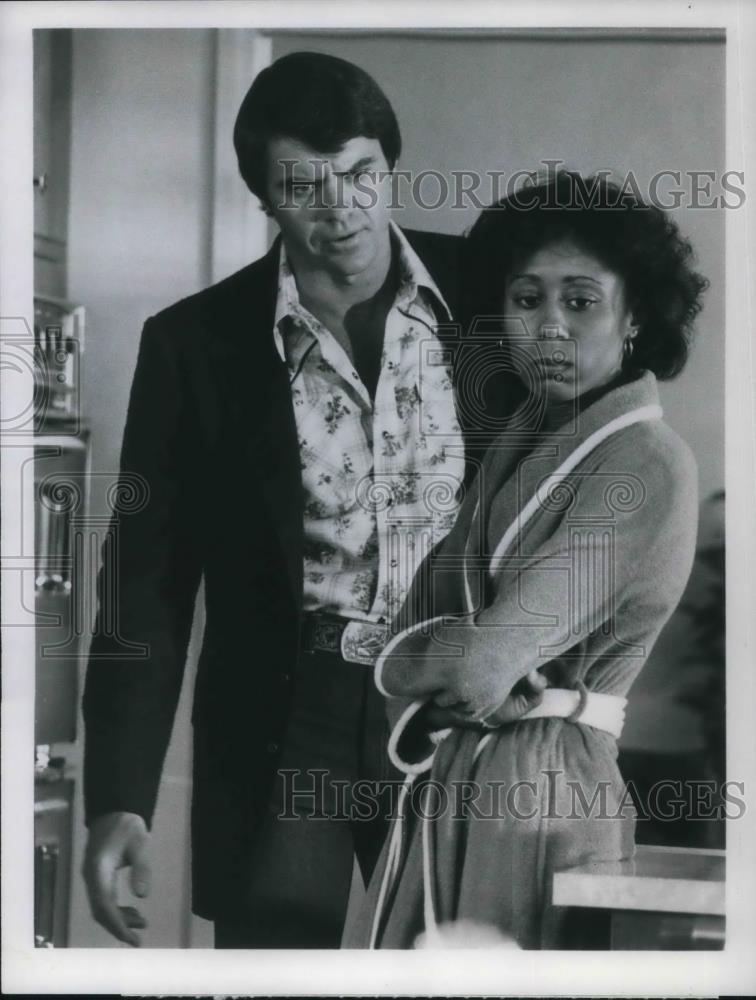 1979 Press Photo Robert Urich and Vernee Watson star in Vegas TV Series - Historic Images
