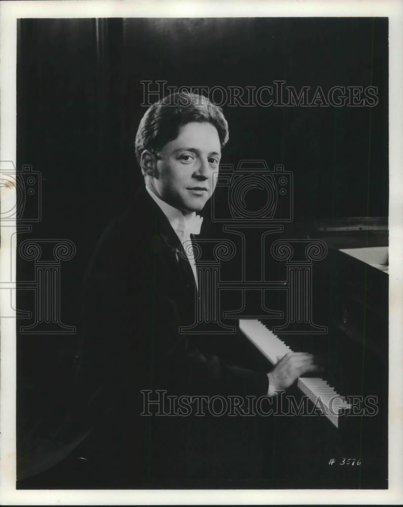 1962 Press Photo Michael Block Concert Pianist Cleveland Orchestra - cvp03018 - Historic Images