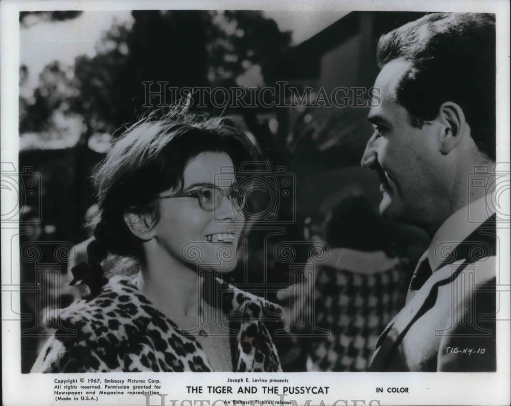 1967 Press Photo Ann-Margret and Vittorio Gassman in The Tiger and the Pussycat - Historic Images