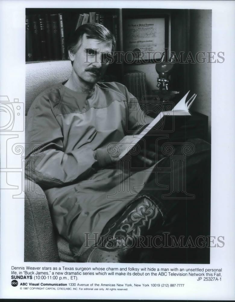 1987 Press Photo Dennis Weaver stars as Buck James - Historic Images