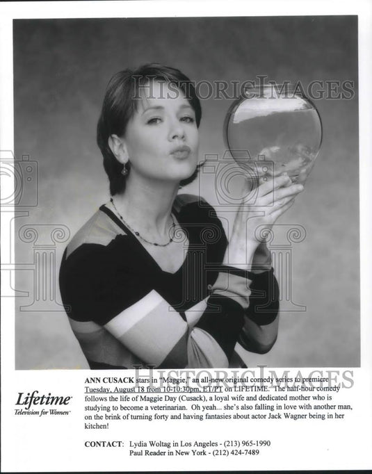 1998 Press Photo Ann Cusack in Maggie - cvp01709 - Historic Images