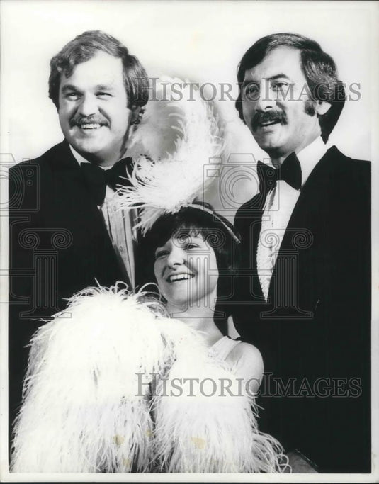 1975 Press Photo Cliff Bemis Helen Rathburn Will Jean in Jacques Brel Play - Historic Images