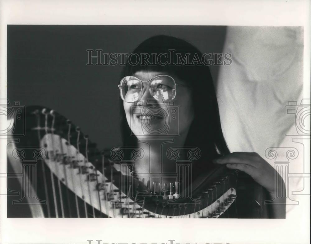 1990 Press Photo Jocelyn Chang Harpist Cleveland Symphony Orchestra - cvp07611 - Historic Images