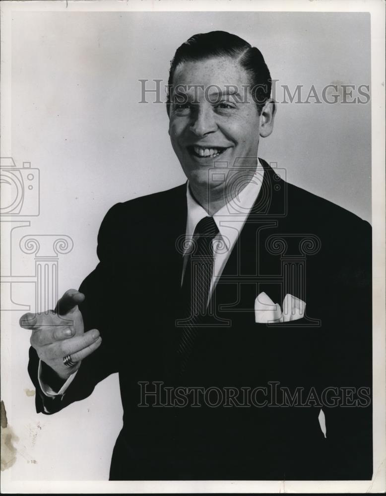 1953 Press Photo Milton Berle Comedian Actor Entertainer - 35 - cvp01324 - Historic Images