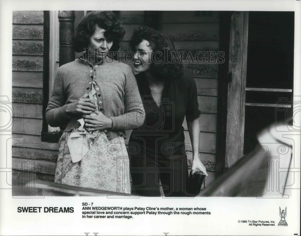 1985 Press Photo Ann Wedgeworth and Jessica Lange in Sweet Dreams - cvp09361 - Historic Images