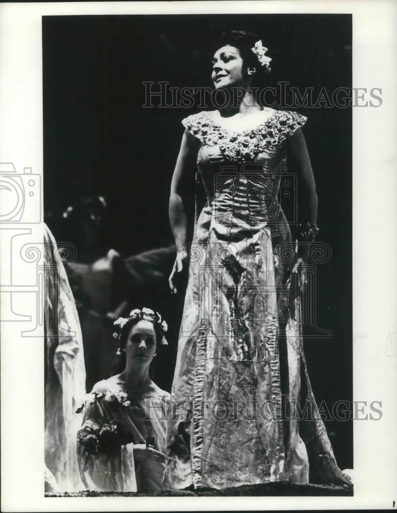 1977 Press Photo Fiorenza Cossotto of Metropolitan Opera - cvp02387 - Historic Images