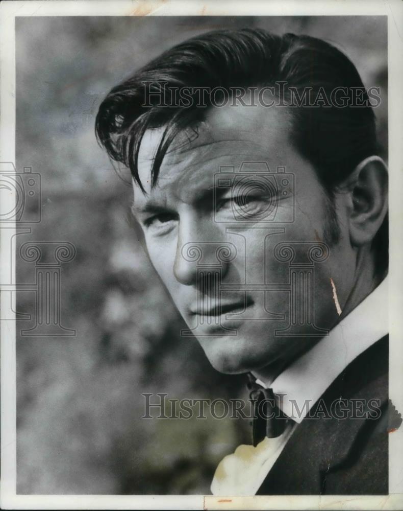 1966 Press Photo Laurence Harvey stars in The Outrage movie film - cvp16693 - Historic Images